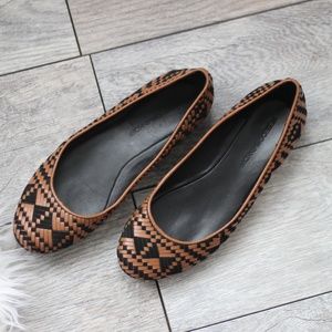 Rebecca Minkoff Uma Woven Flats 7.5 Black/Brown